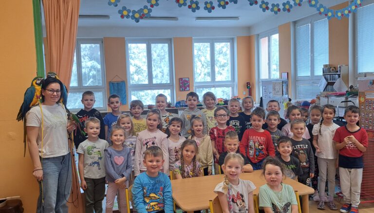 Interaktivní pořad Papoušci-Pomněnka